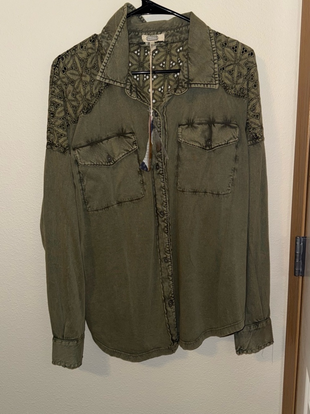 NWT Gimmicks Embroidered Olive Utility Button-Up Shirt